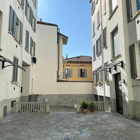 Comoluxhouse- Intero Apartment *