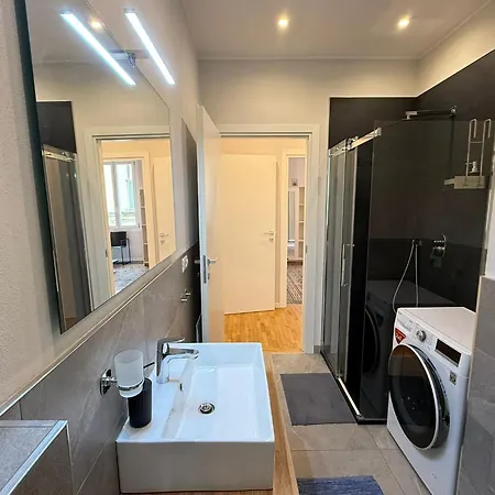 Comoluxhouse- Intero Apartament Como