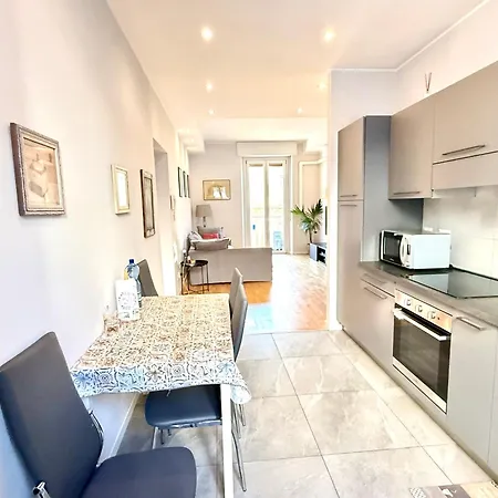 Comoluxhouse- Intero Apartament *